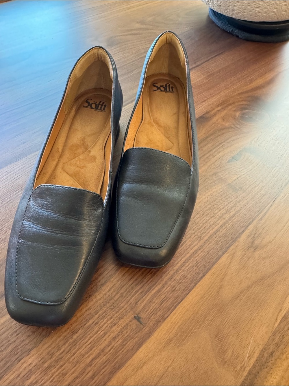 Sofft Black Leather Square-Toe Women's Loafers